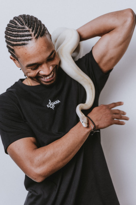 Black T-Shirt 100% Algodão